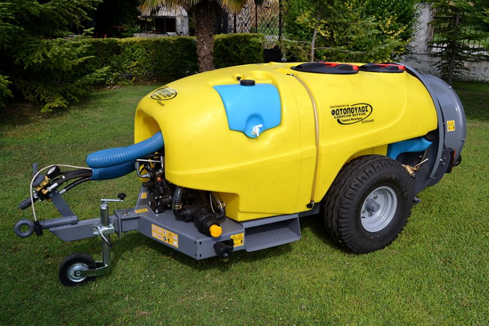 Τουρμπίνα ψεκασμού 1t με ιταλικό βυτίο